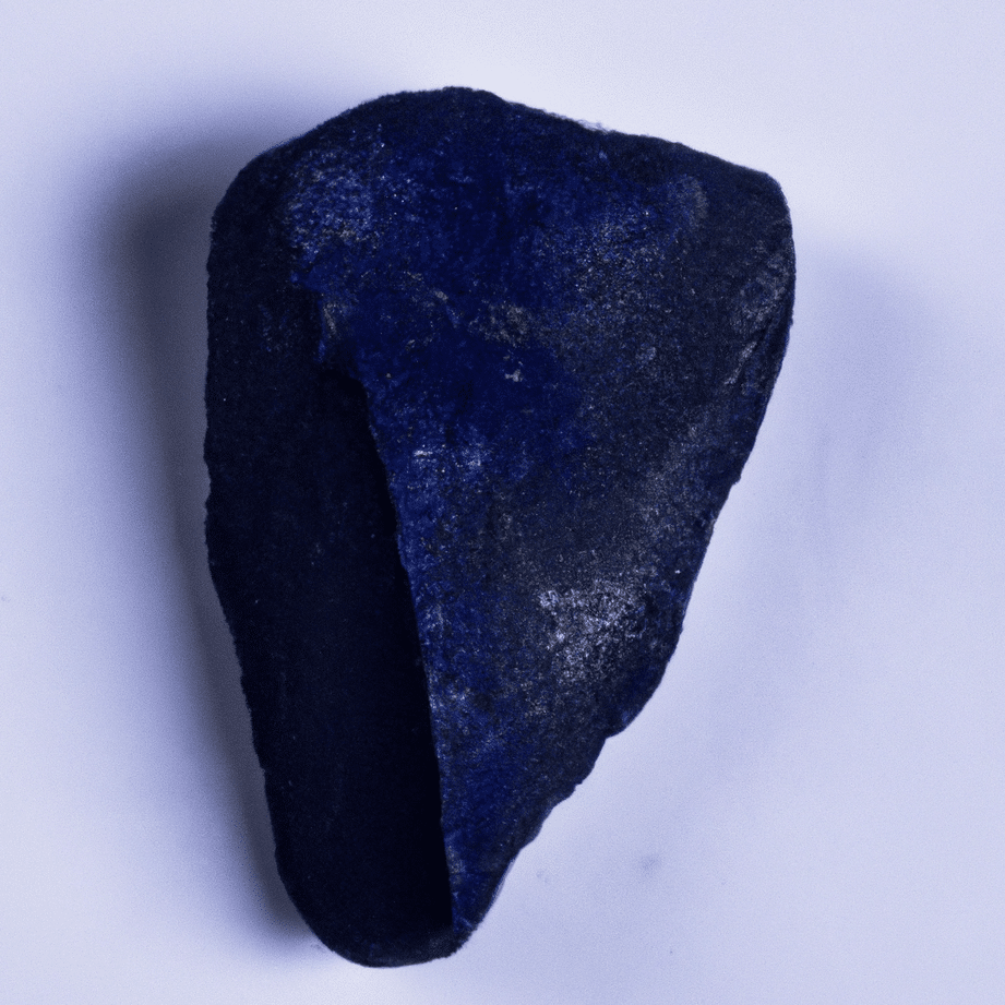 cianita-negra-descubre-los-beneficios-de-esta-piedra-unica