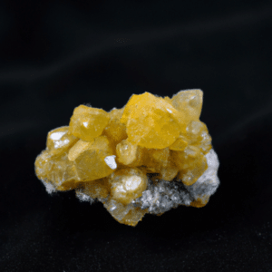 feldespato-descubre-las-propiedades-y-usos-de-este-mineral-versatil