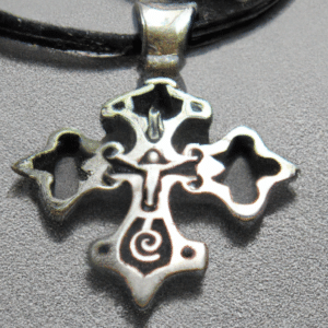 amuleto-de-triskele-proteccion-y-conexion-divina